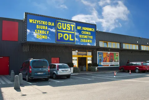 Gustpol - firma, która rosła razem z Łodzią.  Rozmowa z właścicielką sklepu - Wiesią Gustą.