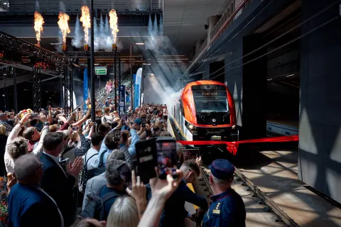 14 nowych Elfów wyprodukowanych przez PESĘ -  już na torach. ŁKA powiększyła flotę