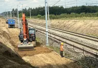 Biała Rawska wychodzi z kolejowego cienia. Ruszyła budowa stacji na CMK
