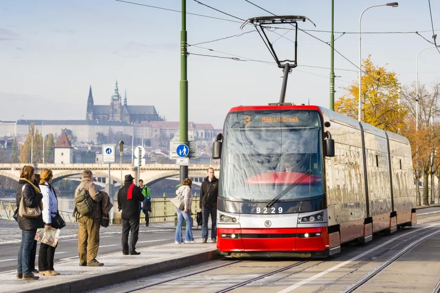 123 tramwaje z Pragi przyjadą do Łodzi. Enika i MPK przy kontrakcie za 70 mln zł