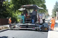 Drogowe lato w Łodzi. Do końca wakacji zakończy się 41 remontów, a 43 gruntowe ulice zyskają asfalt