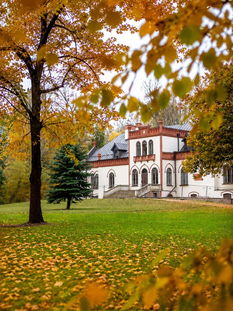 Ujazd uruchamia inwestycje za blisko 50 mln zł. Mieszkania, stadion, centrum ratownicze i kultura