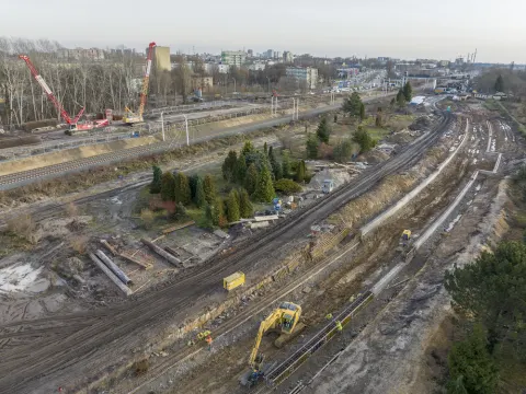 Zintegrowana Sieć Kolejowa. Dla Łódzkiego to plan równie ambitny jak budowa sieci autostrad i dróg ekspresowych[ Analiza]