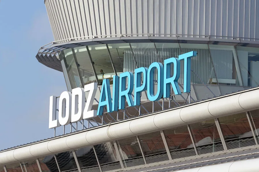 Więcej lotów z Łodzi na weekend. Bergamo sześć razy w tygodniu, Londyn dziewięć