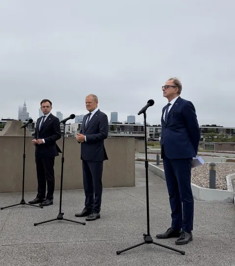 Przegrana Łodzi w walce o Centrum Europejskiej Agencji Kosmicznej. Po porażce w walce o fabrykę półprzewodników, to druga porażka w krótkim czasie. 