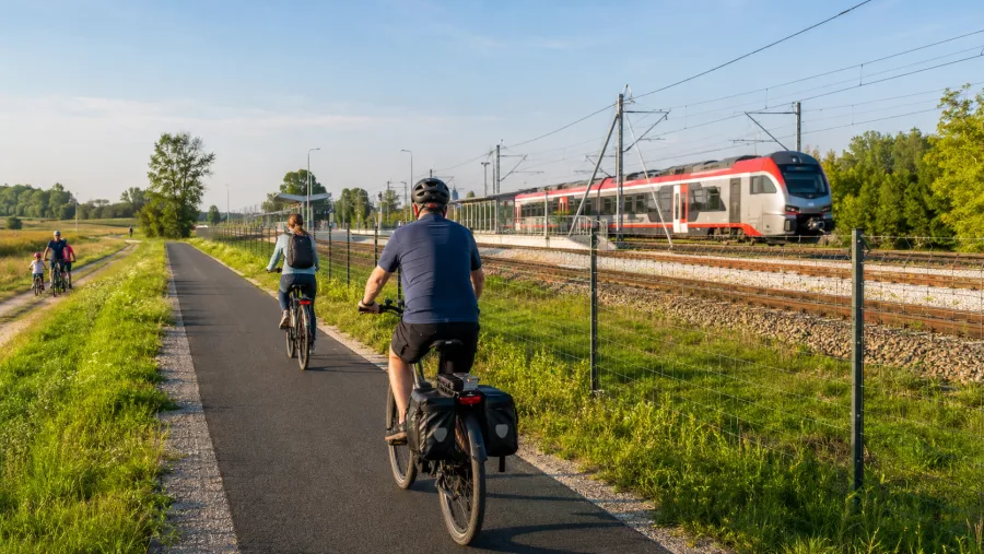 Rowerowa szybka trasa połączy Łódź ze Skierniewicami. Dalej trasa ma prowadzić do Warszawy