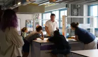Ostatnia wakacyjna środa z eksperymentami. Laboratoria OPEN w EC1