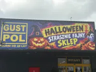 Jesień w Gustpolu. Od zniczy i dekoracji po Halloweenowe hity