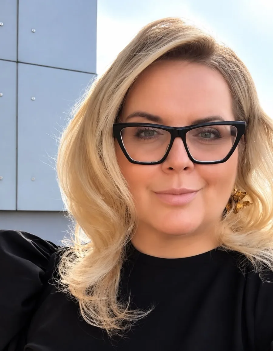 Dr Kinga Stopczyńska „Dziecko zawsze znajdzie w internecie kogoś, kto będzie je rozumiał. I to jest przerażające”
