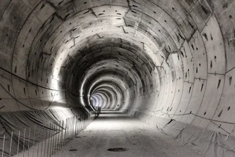 Tunel średnicowy w Łodzi. Są decyzje w sprawie kamienic i tarczy TBM