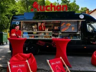 Gigant hipermarketów wyjeżdża do klientów. Auchan stawia na food trucki. Łódź na szlaku zmian.