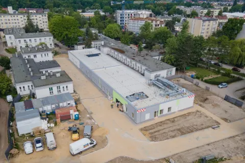 Budowa nowego Zakładu Opiekuńczo-Leczniczego w Skierniewicach wchodzi w końcową fazę.