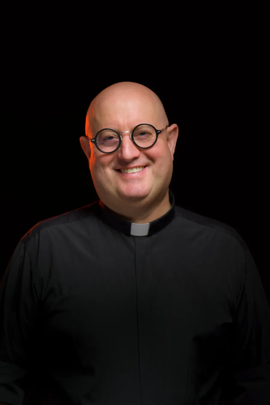 Ksiądz, który podbił światowe parkiety, wystąpi w Łodzi. Padre Guilherme szykuje wielkie widowisko w Atlas Arenie