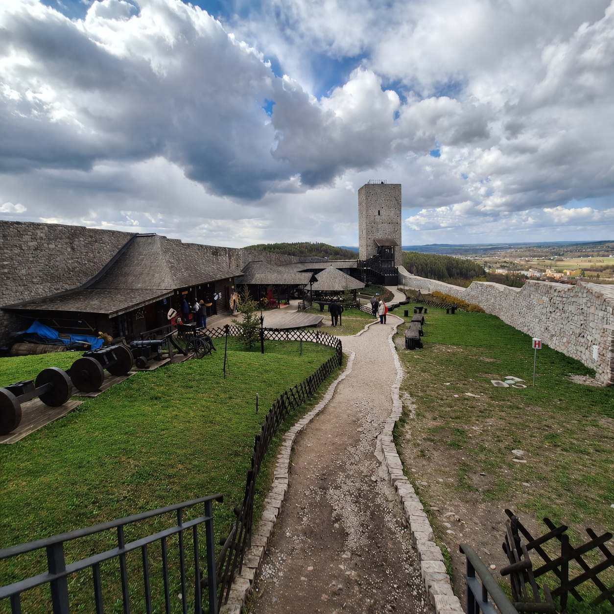 Z cyklu: nasze podróże - Kierunek Chęciny