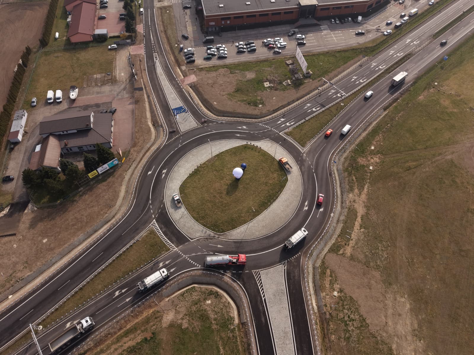Nowe rondo i 380 hektarów inwestycyjnych w Rzgowie. Mała inwestycja otwiera duże możliwości inwestycyjne