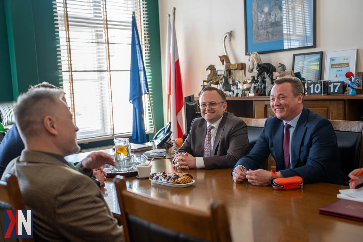 "Łódzka Specjalna Strefa Ekonomiczna i Miasto Konin ogłaszają nowy projekt - 37-hektarowy park przemysłowy Konin-Maliniec. Współpraca ta stanowi istotny krok w rozwoju regionu wschodniej Wielkopolski, przynosząc nowe możliwości dla lokalnej gospodarki."