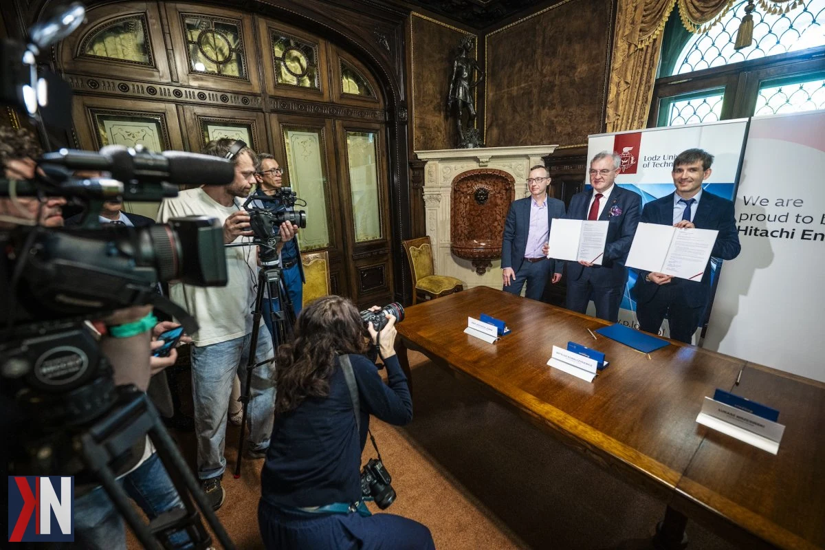 "Hitachi Energy i Politechnika Łódzka podczas podpisania listu intencyjnego, symbolizującego rozwój współpracy w zakresie innowacji technologicznych i kształcenia w energetyce przyszłości, przy inwestycji o wartości 62 mln zł."