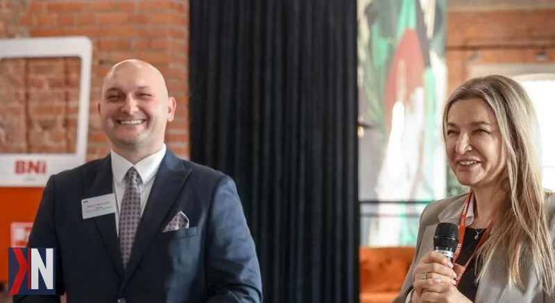 Marcin Miedziński i dr Monika Mularska-Kucharek dzielą się doświadczeniami o BNI w Łodzi, największej organizacji networkingu, umożliwiającej budowanie zaufania i rekomendacji wśród przedsiębiorców oraz rozwijanie realnych projektów biznesowych.