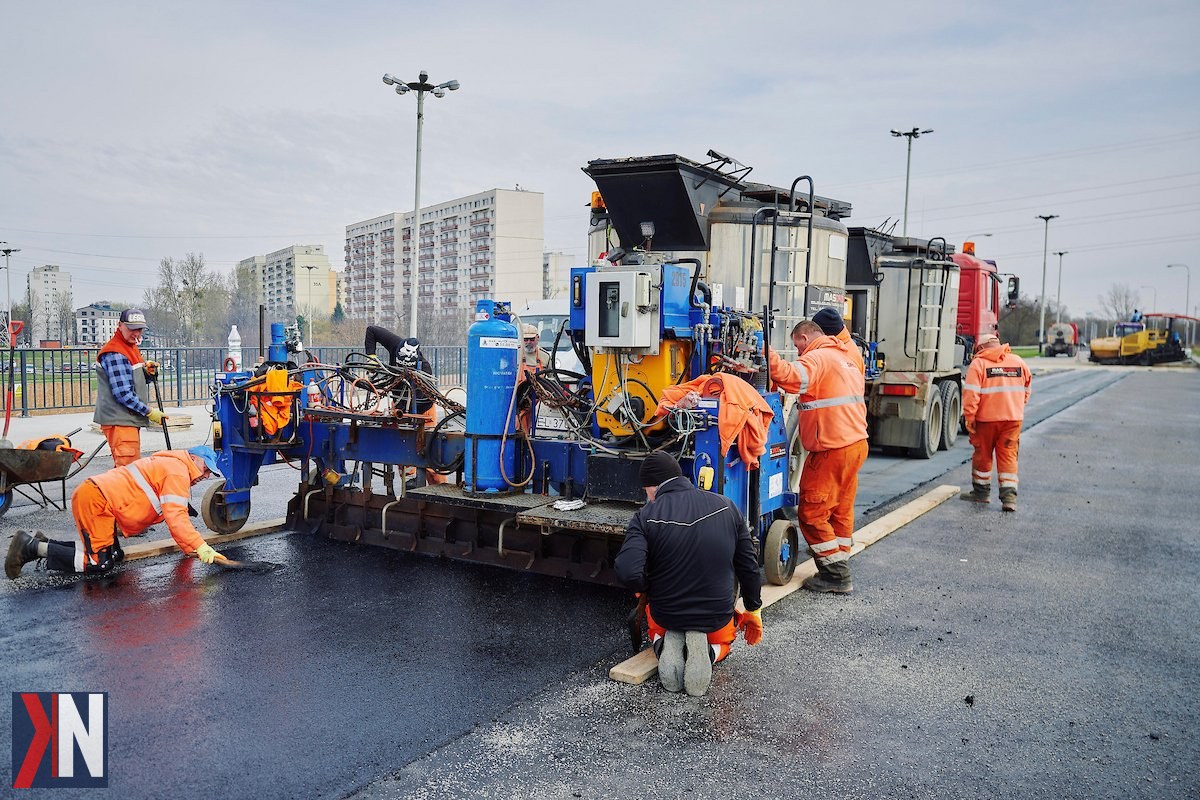 Błąd: We could not parse the JSON body of your request. (HINT: This likely means you aren't using your HTTP library correctly. The OpenAI API expects a JSON payload, but what was sent was not valid JSON. If you have trouble figuring out how to fix this, please contact us through our help center at help.openai.com.) (invalid_request_error)