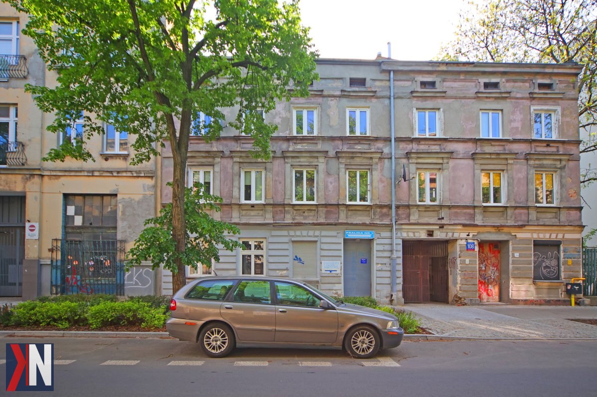 "Remonty kamienic w centrum Łodzi - Biuro Rewitalizacji UMŁ ogłasza 217 mieszkań do gruntownych prac renowacyjnych, w tym dziewięć adresów w sercu miasta. Znakomicie odnowione budynki przyczynią się do rewitalizacji przestrzeni miejskiej i poprawy jakości życia mieszkańców."