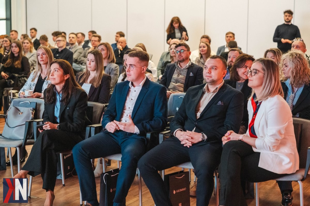 Zdjęcie przedstawia nowoczesne magazyny w regionie łódzkim, które symbolizują ożywienie na rynku magazynowym w 2025 roku. Po spowolnieniu rynku, obserwuje się wzrost aktywności deweloperów i rozwój powierzchni magazynowych, co daje nadzieję na pozytywne zmiany w regionie.