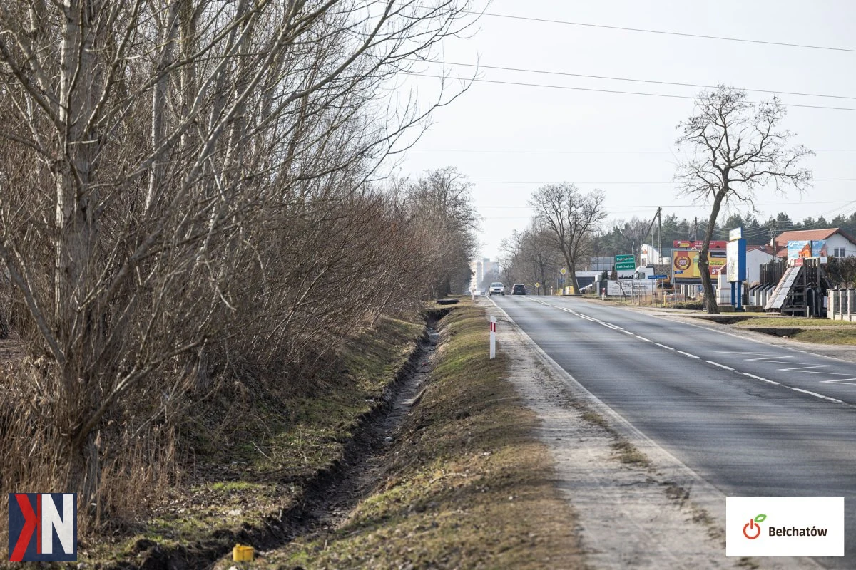 "Bełchatów - wizualizacja przebudowy ul. Piłsudskiego z nową ścieżką rowerową i przystankami, projekt rozbudowy od ul. Pogodnej do ul. Dolnej."