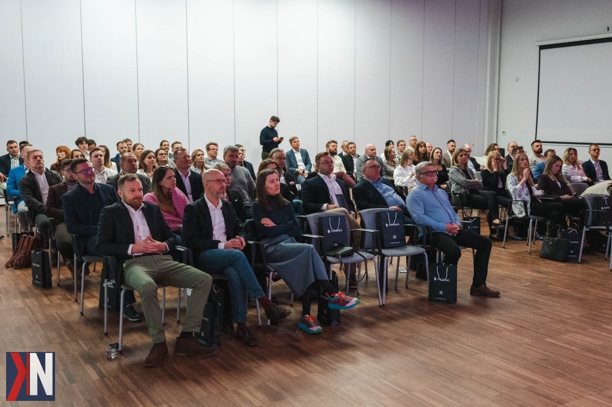 "Zdjęcie przedstawiające dynamiczny rozwój rynku magazynowego w regionie łódzkim, symbolizujące odbudowę po spowolnieniu. W tle nowoczesne magazyny i obiekty logistyczne, podkreślające pozytywne perspektywy dla działalności deweloperskiej w roku 2025."