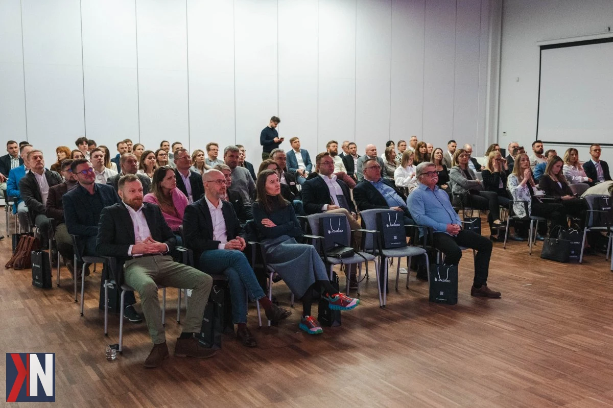 "Zdjęcie przedstawiające dynamiczny rozwój rynku magazynowego w regionie łódzkim, symbolizujące odbudowę po spowolnieniu. W tle nowoczesne magazyny i obiekty logistyczne, podkreślające pozytywne perspektywy dla działalności deweloperskiej w roku 2025."
