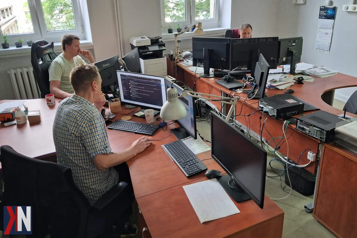 "Szpital im. Pirogowa w Łodzi, lider cyfrowej transformacji, otrzymał prawie 15 mln zł na unowocześnienie infrastruktury. To jedna z największych inwestycji digitalizacyjnych w historii placówki, wspierająca nowoczesne usługi medyczne."