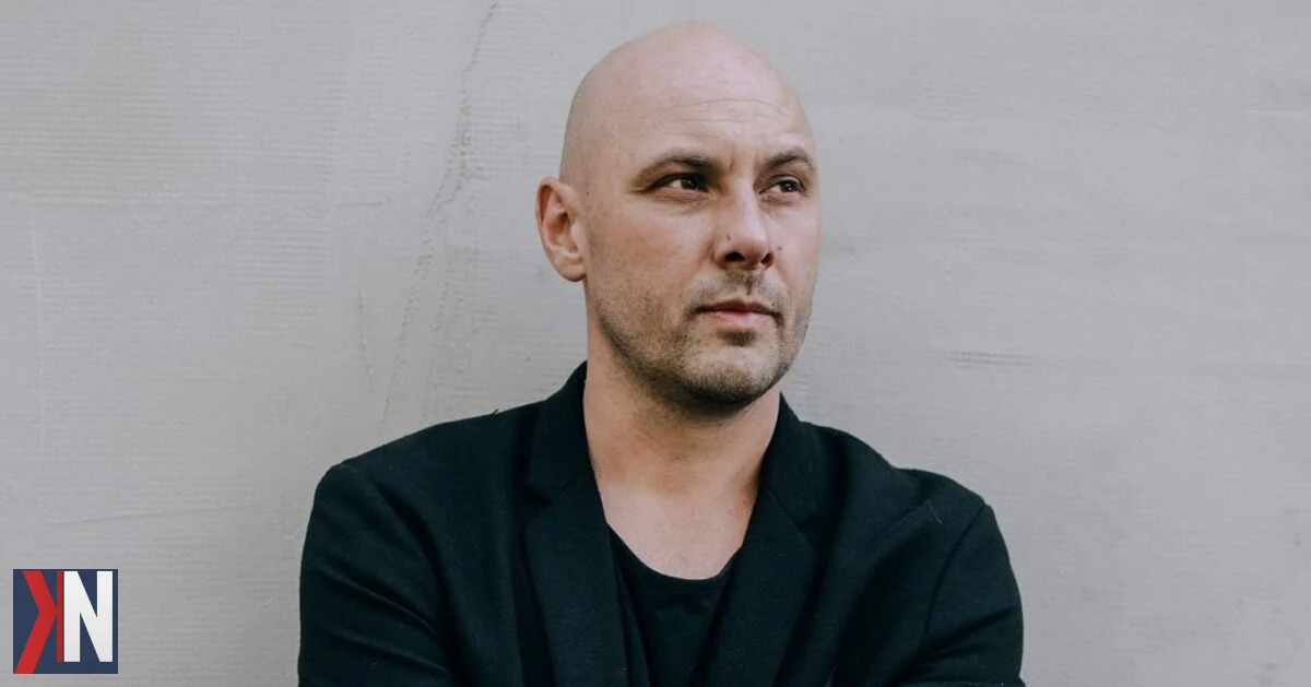 Jakub Brzózka, nowy head of marketing w agencji WE!RE Fantasy, prezentuje swoje plany na rozwój influencer marketingu. W tle charakterystyczne elementy Łodzi, jego rodzinnego miasta. Brzózka, z doświadczeniem w globalnym studiu produkcyjnym, przyniesie świeże spojrzenie na kampanie marketingowe.