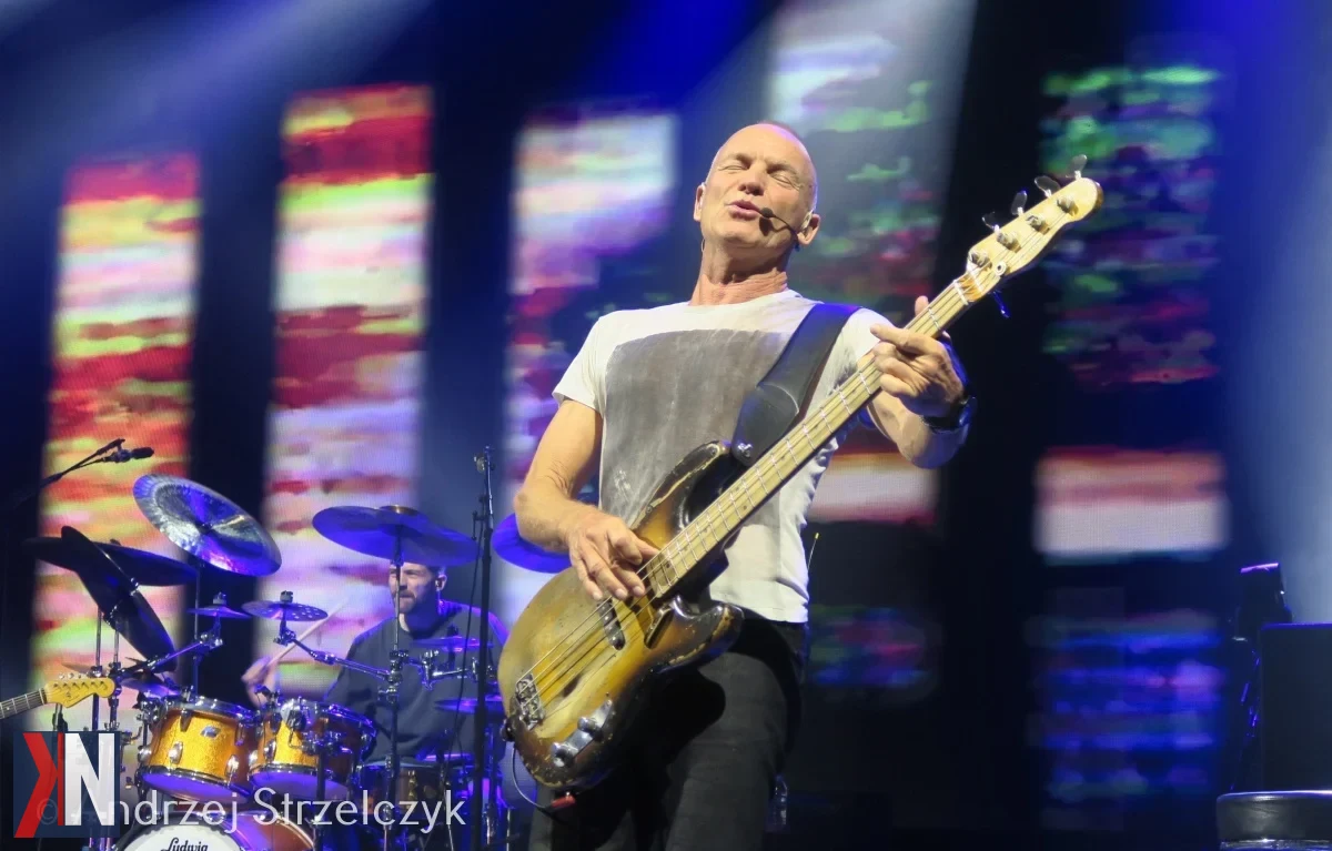 Sting występuje w Atlas Arenie w Łodzi podczas trasy koncertowej 'STING 3.0', prezentując swoje największe przeboje w nowej odsłonie.