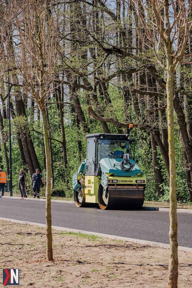 Błąd: We could not parse the JSON body of your request. (HINT: This likely means you aren't using your HTTP library correctly. The OpenAI API expects a JSON payload, but what was sent was not valid JSON. If you have trouble figuring out how to fix this, please contact us through our help center at help.openai.com.) (invalid_request_error)