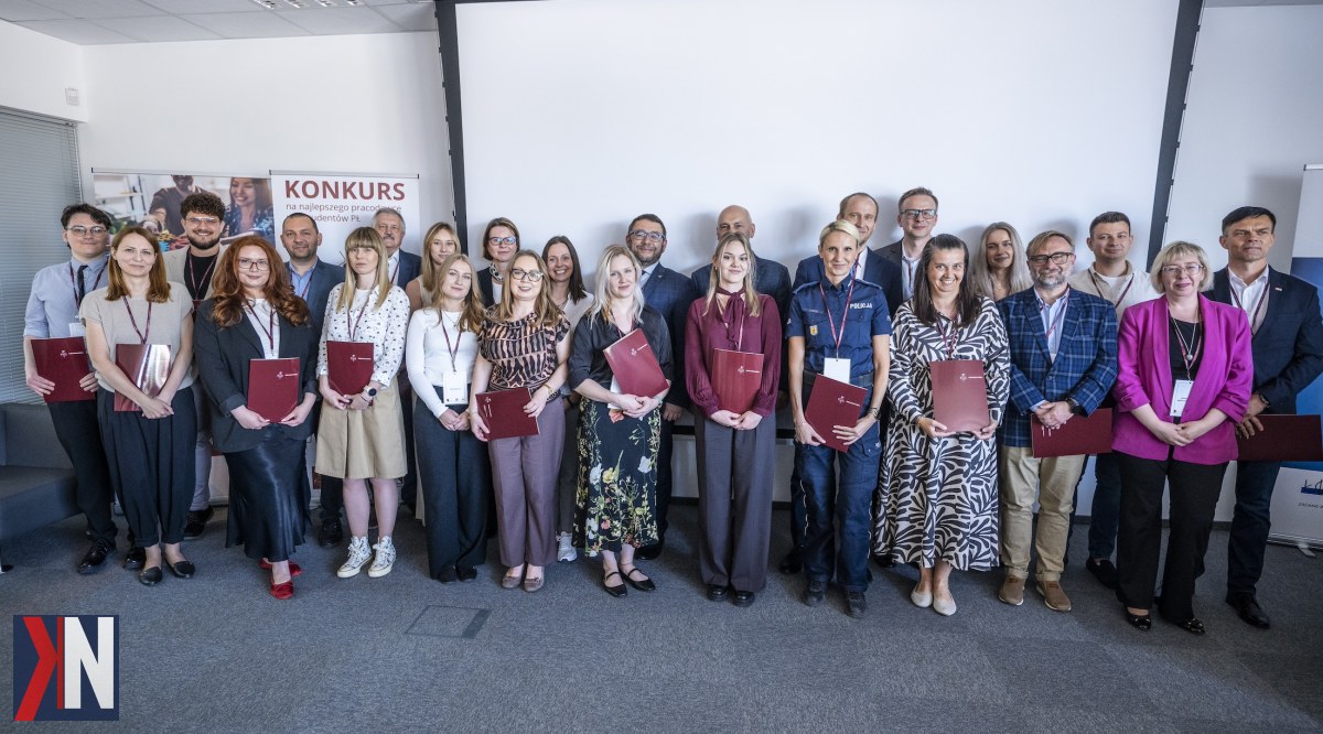 "Studenci Politechniki Łódzkiej ogłaszają najlepszych pracodawców, z Commerzbankiem - Centrum Technologii Cyfrowych w Polsce jako laureatem w województwie łódzkim oraz Rossmannem Polską, który również zdobył uznanie. Nagrody przyznane w ramach badania preferencji studentów."