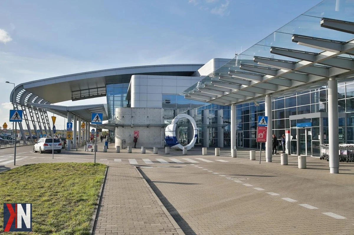 Lotnisko Poznań-Ławica zyska nowe połączenia. KLM zwiększa liczbę lotów do Amsterdamu, oferując trzy rejsy dziennie od 26 października, co umacnia pozycję Poznania na europejskiej mapie lotniczej.