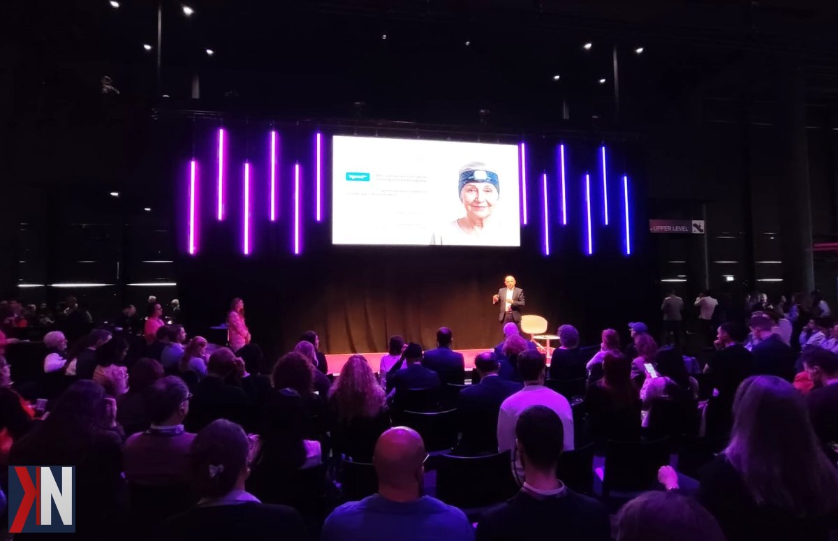 Błąd: We could not parse the JSON body of your request. (HINT: This likely means you aren't using your HTTP library correctly. The OpenAI API expects a JSON payload, but what was sent was not valid JSON. If you have trouble figuring out how to fix this, please contact us through our help center at help.openai.com.) (invalid_request_error)