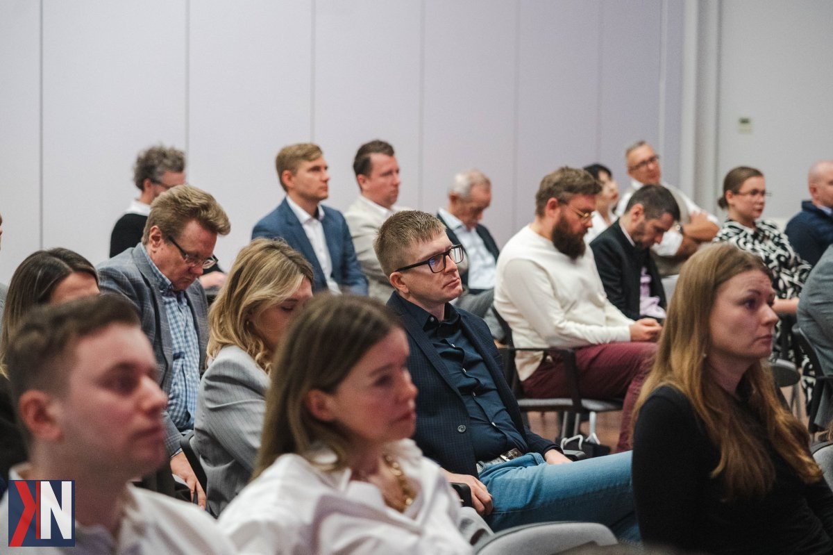 "Zdjęcie przedstawia nowoczesne magazyny w regionie łódzkim, symbolizujące odbudowę rynku magazynowego po spowolnieniu w 2025 roku. Obiekty te ilustrują rozwój infrastruktury oraz pozytywne perspektywy dla sektora logistycznego w Łodzi."