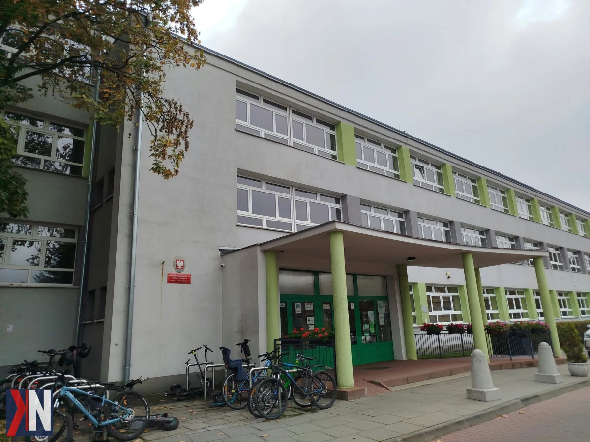 Remont sal lekcyjnych i łazienek w Szkole Podstawowej nr 169 im. Marii Dąbrowskiej w Łodzi, zrealizowany przez firmę Varitex, która dąży do poprawy jakości edukacji i otoczenia w mieście.